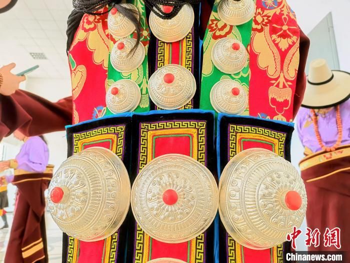 赏藏族|赏藏族服饰展演 感受民族文化魅力