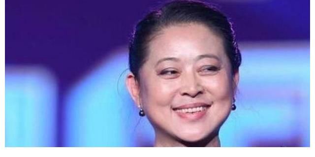 王冰冰|央視主持集體內卷，倪萍扎針七位主持人，其中為何沒有白巖松