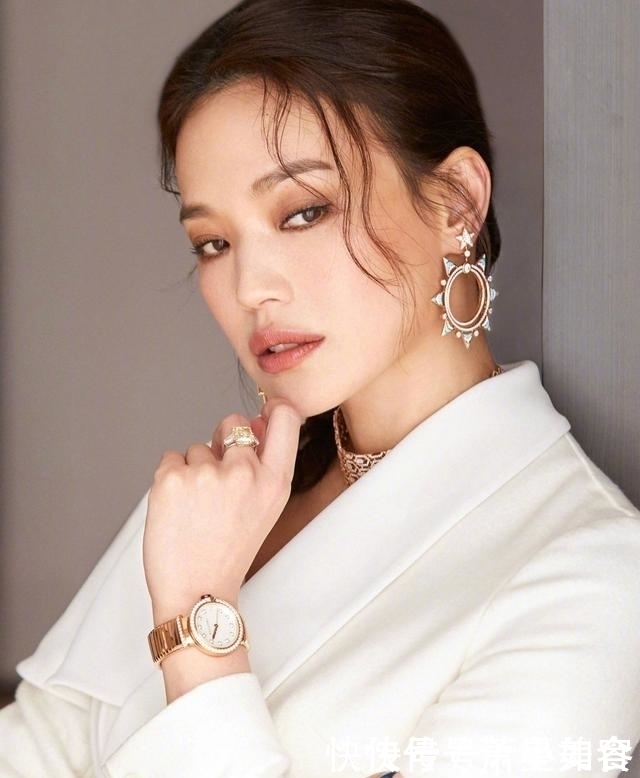 长得好看的女人,“唇形”大多是这4种,是不是美女,看唇就知道