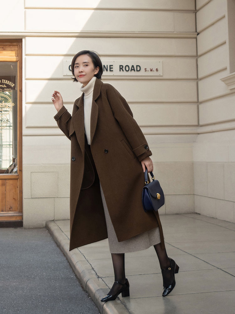 半身裙|不管二十岁还是四十岁，穿大衣谨记基础款最美，时髦保暖又显瘦