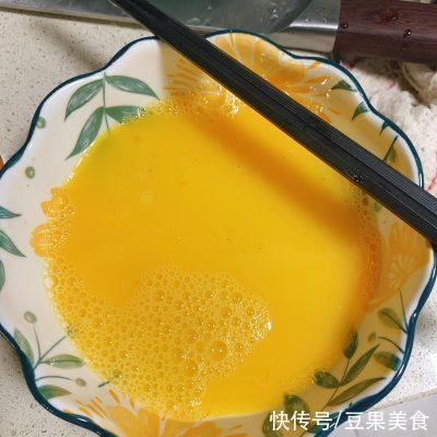 搅拌均匀|花甲蒸蛋这样做，口感味道一级棒
