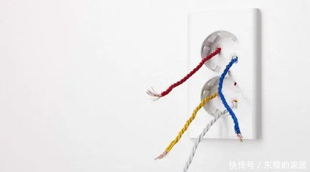房子|为什么现在的房子电线都埋在墙里，老化了怎么办今天算长见识了
