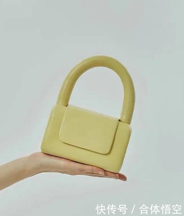 烂大街的包包别背了!2021春夏最流行的是这些