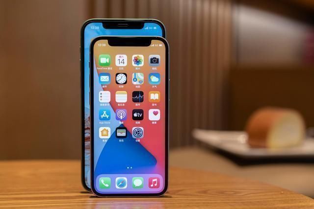我忍不了|用了半年iPhone12,还是换回了华为P40,只因3个缺点忍不了