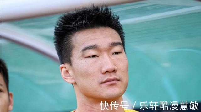 泰山队|鲁能后防离队第一人浮出水面,曾是球队绝对主力,新东家基本敲定