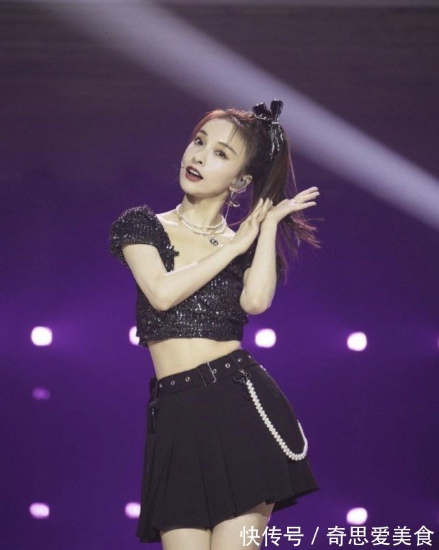 背心|吴昕瘦下来堪称开挂,女生90斤都难挤进的背心,她却穿出漫画腰