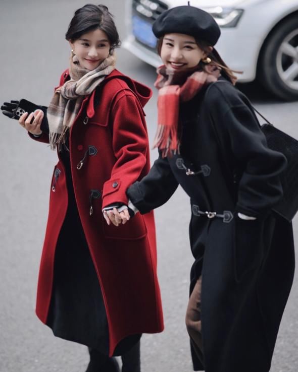 色彩 冬天了怎么穿?建议和姐妹安排上“闺蜜装”，出街回头率百分百!