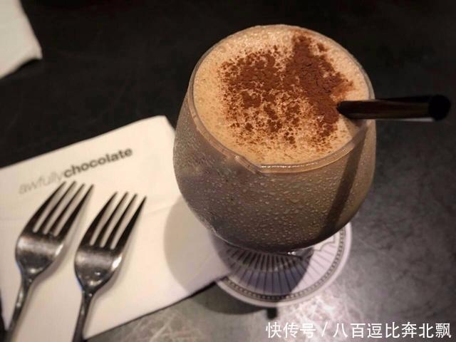 瞬间|大师精制“开花巧克力”,奶茶浇下瞬间,才是震撼的开始!