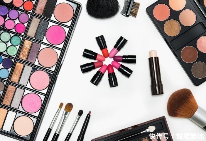 眼睛|8岁男孩20分钟眼睛被“熔化”,这种东西你家也有,父母要小心