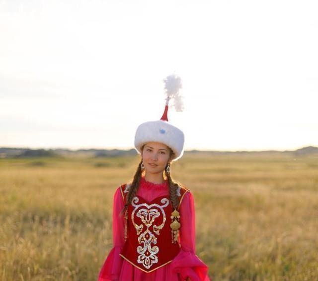 成吉思汗|一代奇女子歌璧一生嫁三个大汗,前俩是父子,最后一个是成吉思汗