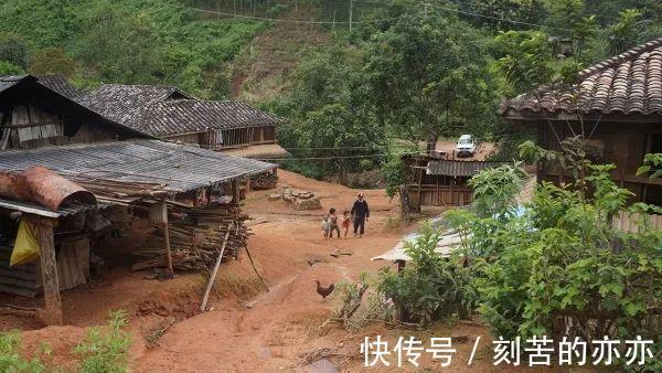 资金|这家的扶贫房，为什么四年都没盖起来