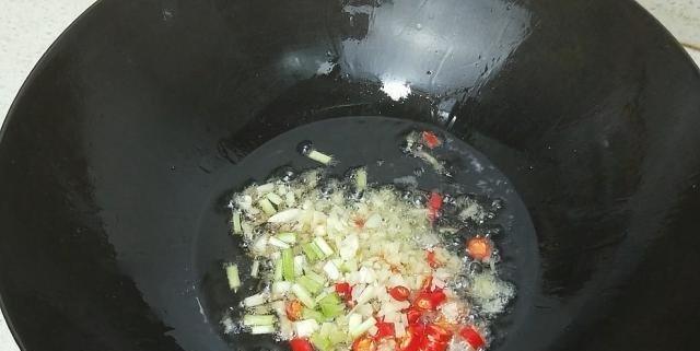 茄子最好吃的做法，6元成本10分钟上桌，很多人没有吃过，太香了