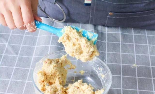 比蛋糕容易,不用揉!特别好消化,加上它可以开胃,小菜一碟!