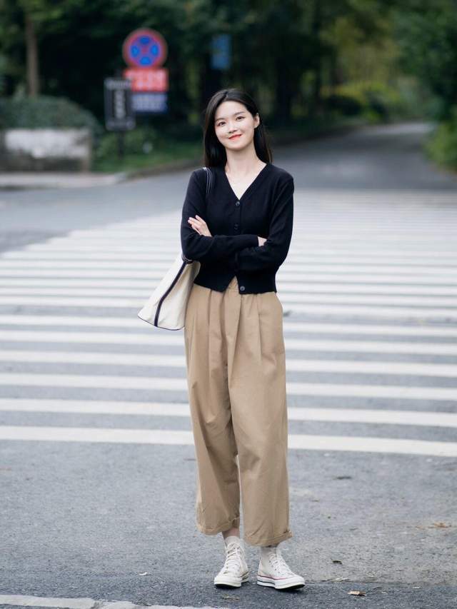 小个子|法式复古怎么穿?小香风外套+绿色格子半身裙,复古又有气质