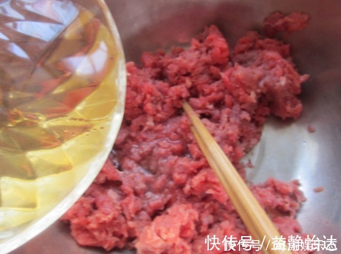 饺子馅|拌肉馅调料不是越多越好！牢记3放2不放，保证鲜嫩多汁，香喷喷