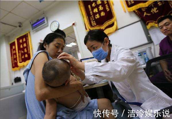 家长|5岁男孩因呕吐入院，2小时候后没了呼吸，医生很多家长都在做