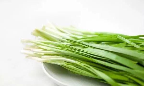 咳嗽|感冒只需一粒蒜,这样用能解救咳嗽与咽痒,全家适用!