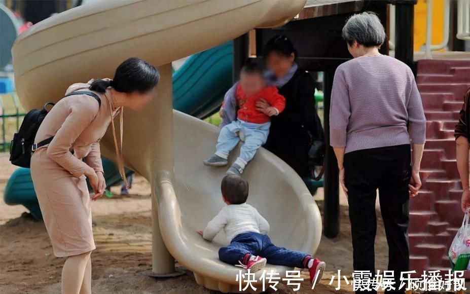 城市生活|为什么奶奶越来越遭嫌弃,姥姥却成为带娃主力军?原因其实很现实