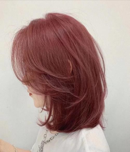 秋冬染发什么颜色更好看?2020流行这几种颜色,时髦又潮酷