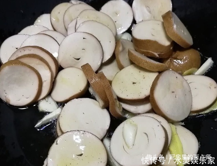 青椒|它是“血管清洁剂”,隔天炒一盘,血管不堵,皮肤细腻,小腹平坦