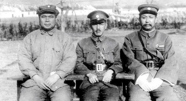 上将|他14岁当兵官至上将,书没读过几天,一生中却写下一千四百首诗