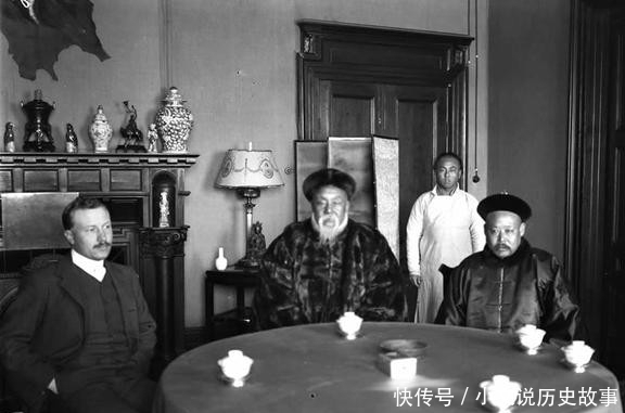 医生|清末旧照片:大内高手身体瘦弱武器落后,医生竟然露天拔牙