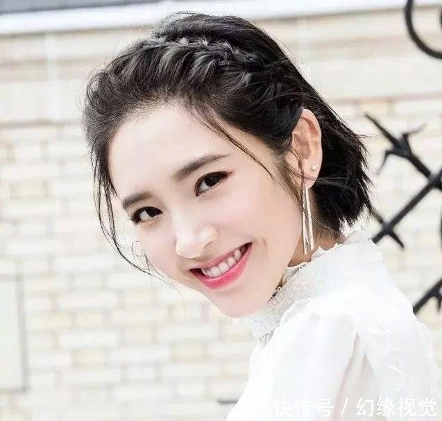 高马尾就要落伍了!今年流行这4款编发,时髦更显脸小