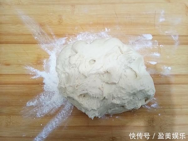 面团|蒸馒头，直接放酵母大错特错，告诉你正确做法，馒头又香又软
