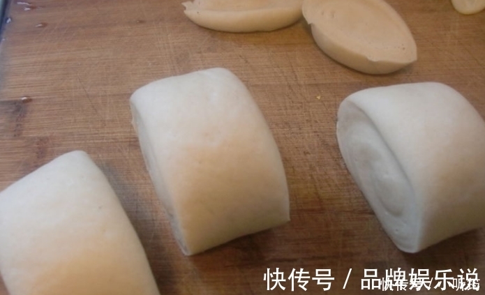 我蒸了12年馒头,第一次学会这样发面,冬天10分钟发好,想学吗