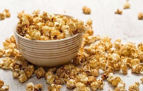 下垂|女人开始衰老时,脸上有哪些变化?少吃3类食物,或可延缓衰老