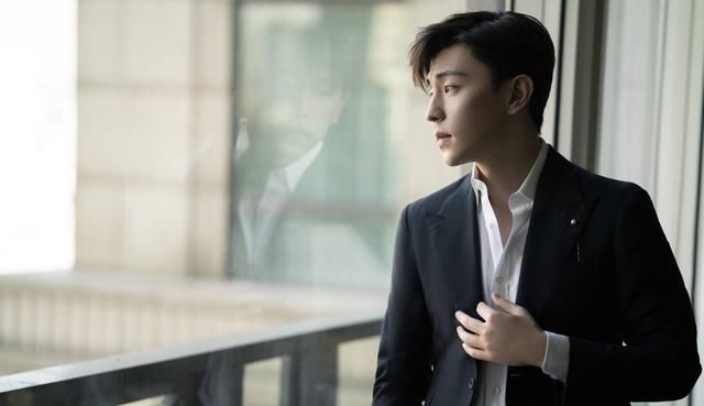 王一博、任嘉伦、鹿晗、张艺兴、邓伦的娱乐消息