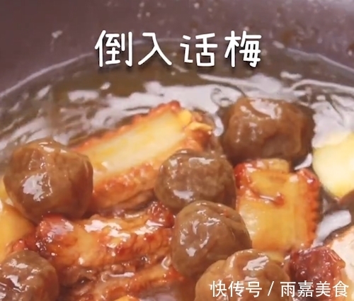 为什么排骨焯水后又腥又柴？看完大厨做法才知道，原来是用错水了