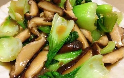 绿色菜|孩子刚进入青春期是身体发育的黄金期，多吃绿色菜，营养美味