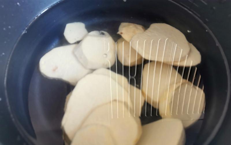 宅家的日子，我家最爱喝这粥，主食和粥一锅出，一人一碗就饱了