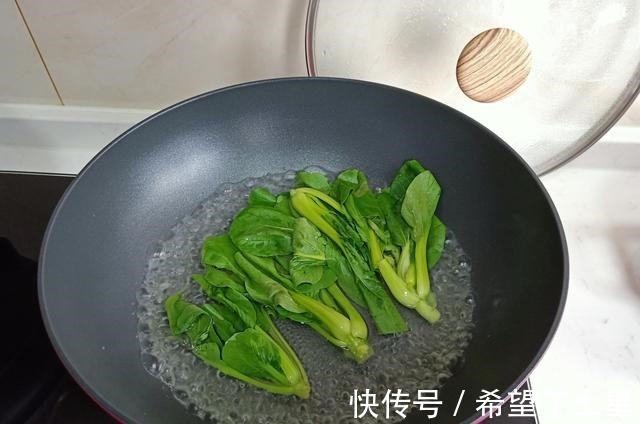 别再炸丸子了!教你新做法,不用油炸健康省油,比狮子头还香!