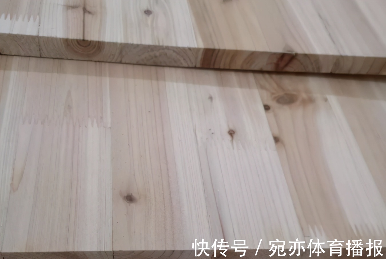 不变形|衣柜用什么板材好？对比5种板材，选它10年不变形，更好用