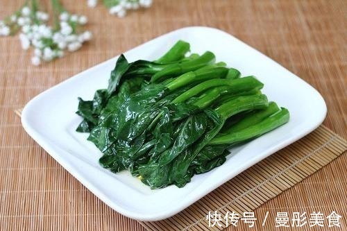 炒青菜，下锅前必须多加这1步，青菜不变黄，跟饭店一样的味道