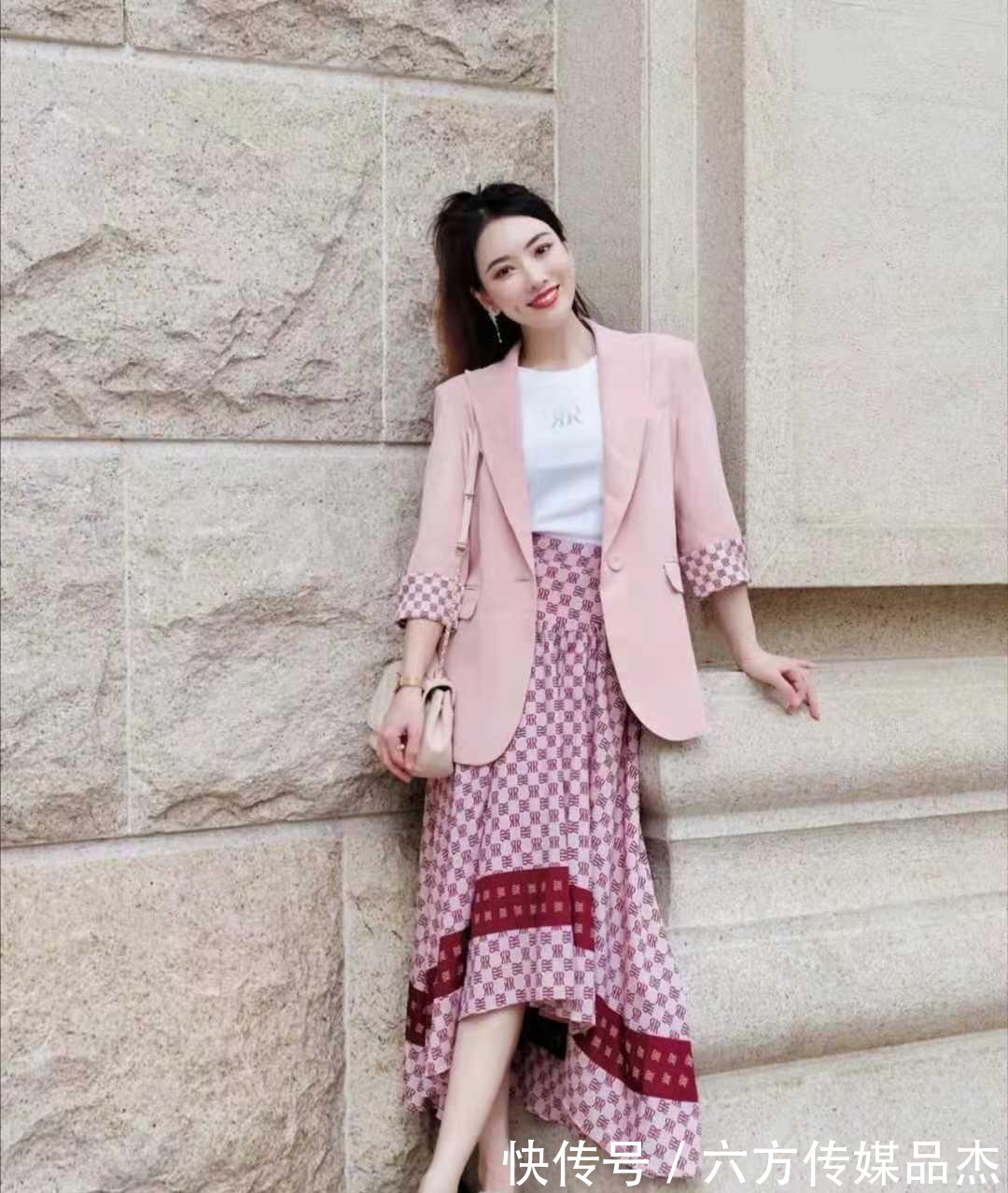 苏格兰格纹|2021早秋气质女人的时尚穿搭