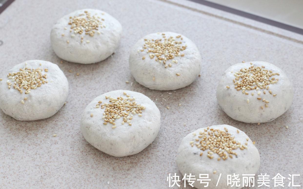 山药加红薯做成小饼,香甜美味一口拉丝,无需发面简单零失败!