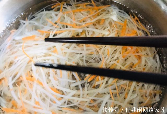 要用到|煎蛋也能玩出花样,健康美味的“鸟巢煎蛋”,超有新意早餐必备