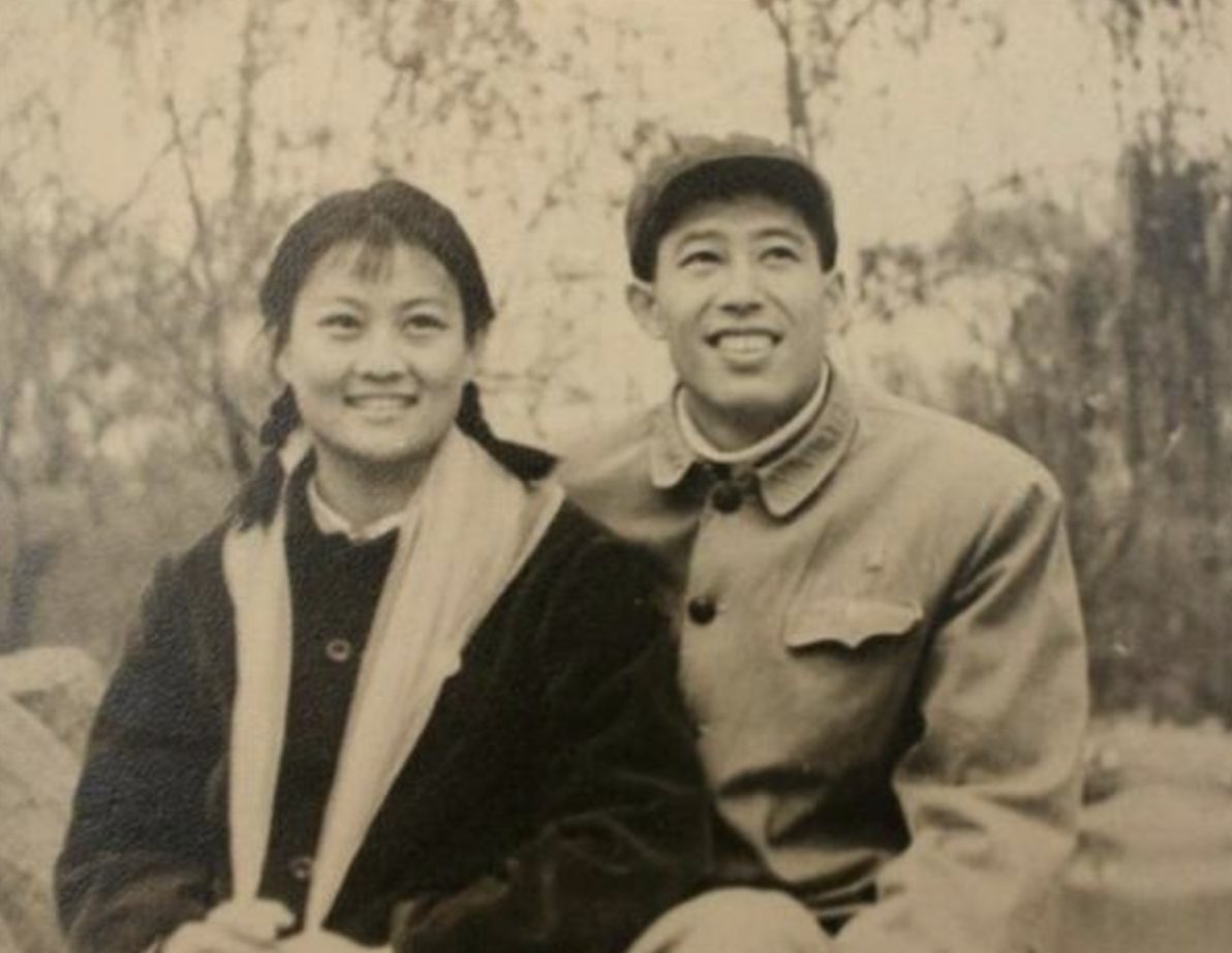 文兴宇:一生嗜烟如命,7字遗言感动世人,遗孀至今无法释怀 - 360娱乐,你开心就好