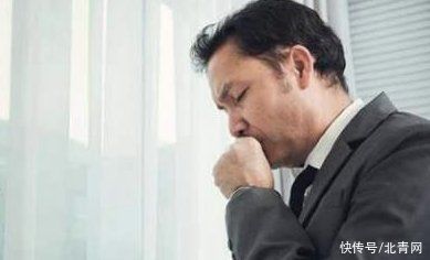 冬天如何预防呼吸道疾病？避免着凉，注意加减衣服