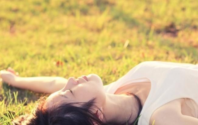 改善睡眠|晚上翻来覆去睡不着总失眠?可能是缺了“它”,推荐3小妙招