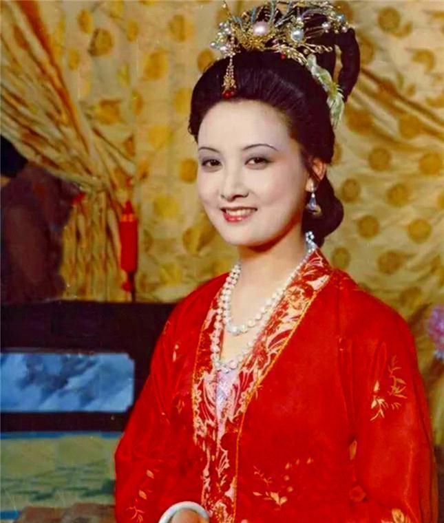 老太太@红楼梦:贾母与王夫人最激烈的一次冲突,贾母恨不得手撕王夫人