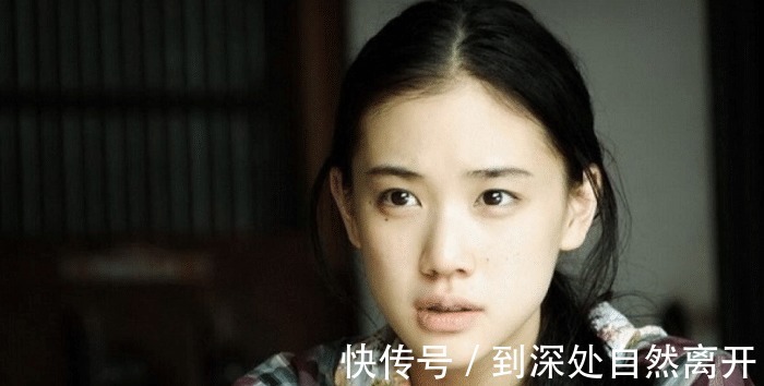 |33岁苍井优跟42岁“搞笑艺人”山里亮太,恋爱一个月迅速闪婚!