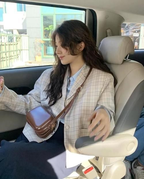 衬衫 + 衬衫，衬衫 + 薄外套，今春照着穿，稳赢