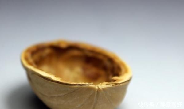 核桃上下都是宝，不仅果仁，就连外壳也有大用处，别再当垃圾扔了