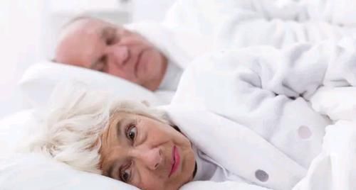 睡眠不好的人,避开两个误区,教你几个助睡小招,实用性非常高哦