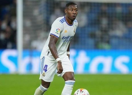 巴薩|皇馬迎來好消息！三名大將明夏將離隊，騰出的薪資剛好夠給姆巴佩