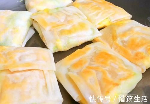 不用揉面，这菜做的饼真香，忍不住吃光了一大盘！
